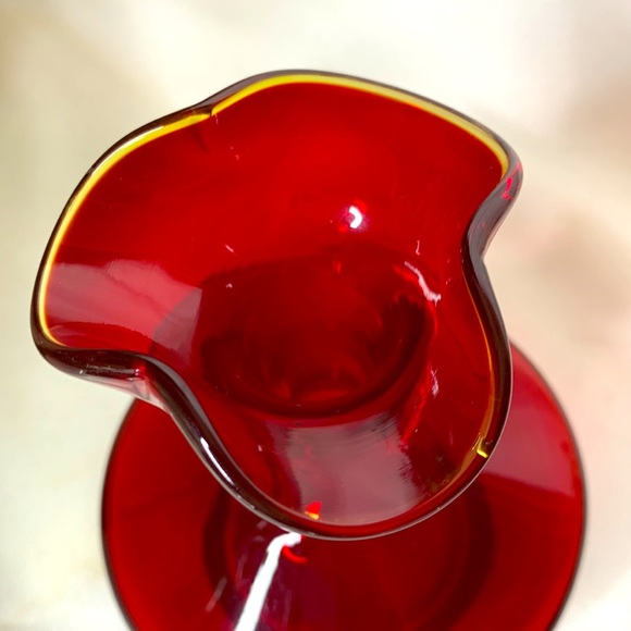 Vintage Rainbow Glass Huntington West Virginia Ruby red vase with amber rim vase - Picture 2 of 7